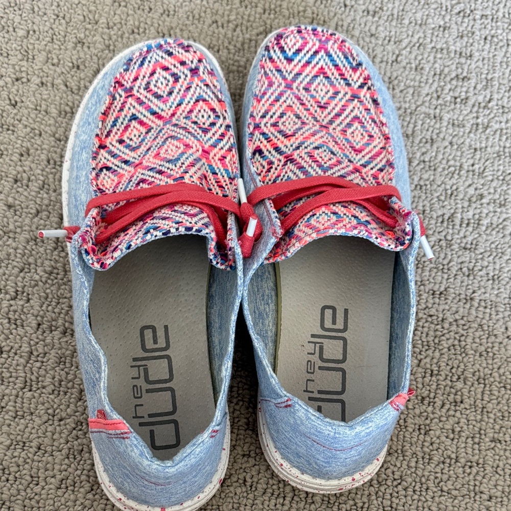 Hey Dude Women's Red and Blue Patterned Flats